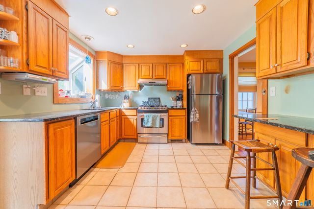 28 Reservoir Street, Bethel, CT 06801