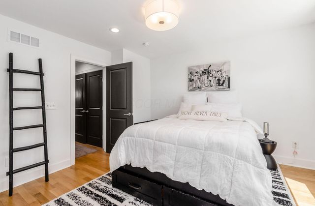 1196 N Grant Avenue, Columbus, OH 43201