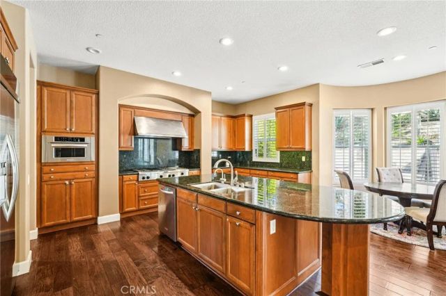 4442 Treasure Valley, Claremont, CA 91711