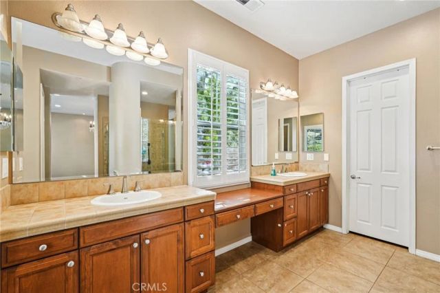 4442 Treasure Valley, Claremont, CA 91711