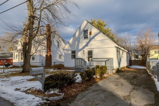 187 Lamont St, Springfield, MA 01119