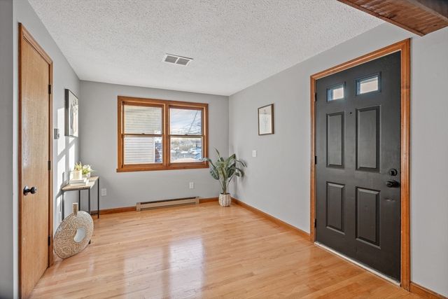 187 Lamont St, Springfield, MA 01119