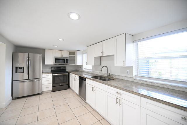 2507 N 66th Avenue, Hollywood, FL 33024