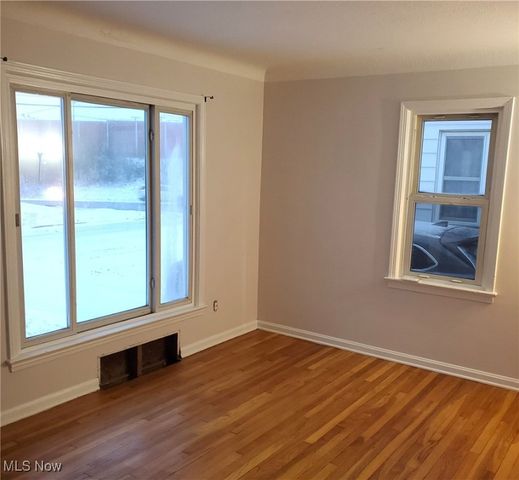 944 E 220th Street, Euclid, OH 44119