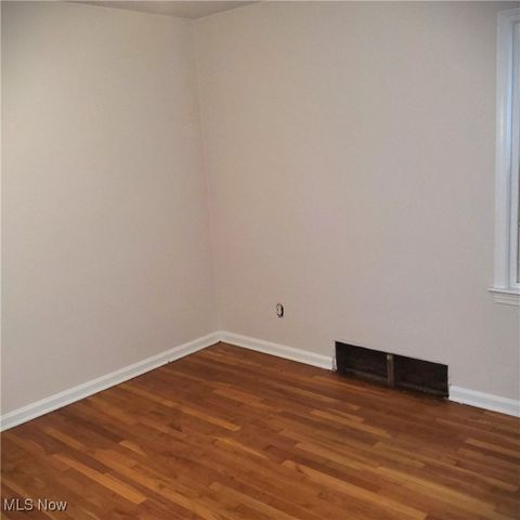 944 E 220th Street, Euclid, OH 44119