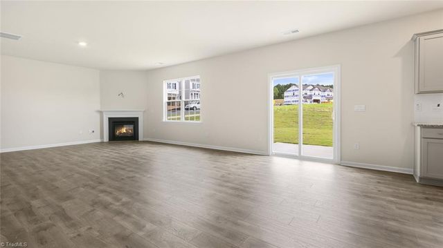 449 Falcon Lane, Winston-salem, NC 27295