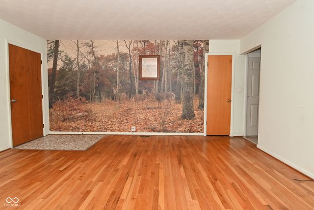 618 S Kiel Avenue, Indianapolis, IN 46241