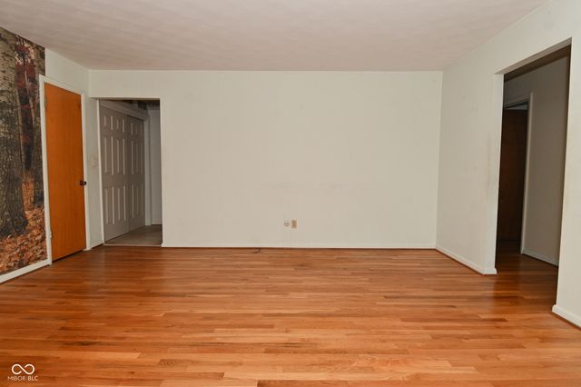 618 S Kiel Avenue, Indianapolis, IN 46241