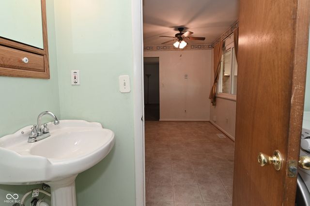 618 S Kiel Avenue, Indianapolis, IN 46241