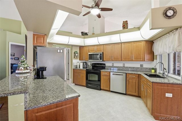 3 Ipomoea Court, Homosassa, FL 34446