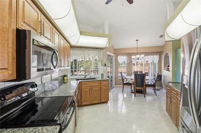 3 Ipomoea Court, Homosassa, FL 34446