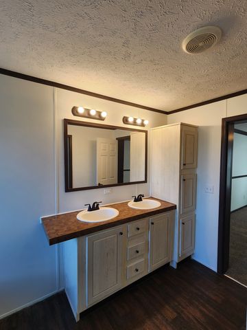 30 Orton Rd, Lawrenceburg, TN 38464