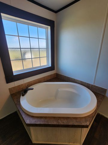 30 Orton Rd, Lawrenceburg, TN 38464