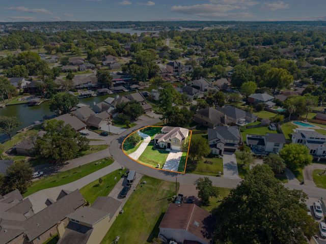 763 & 806 Lake View Drive, Montgomery, TX 77356