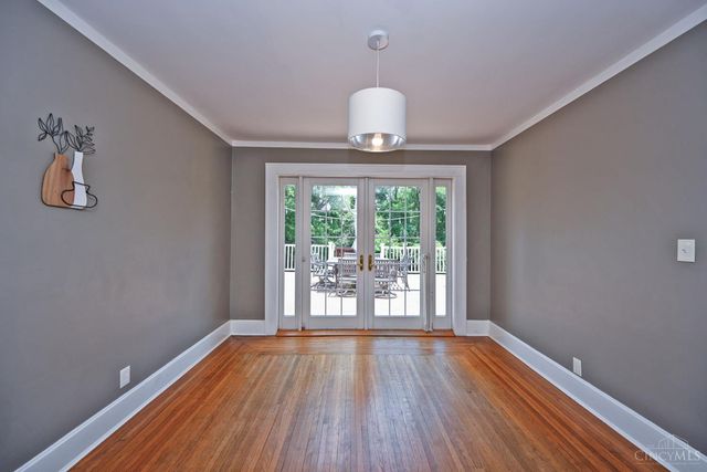 5830 Woodmont Avenue, Cincinnati, OH 45213