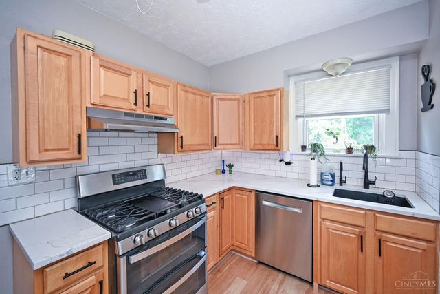 5830 Woodmont Avenue, Cincinnati, OH 45213