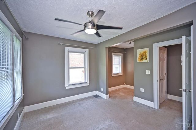 5830 Woodmont Avenue, Cincinnati, OH 45213