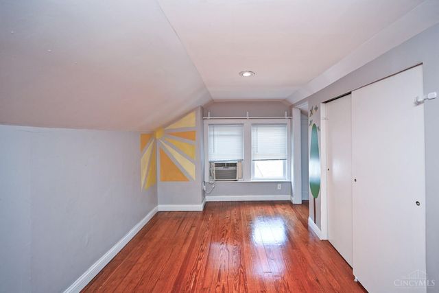 5830 Woodmont Avenue, Cincinnati, OH 45213