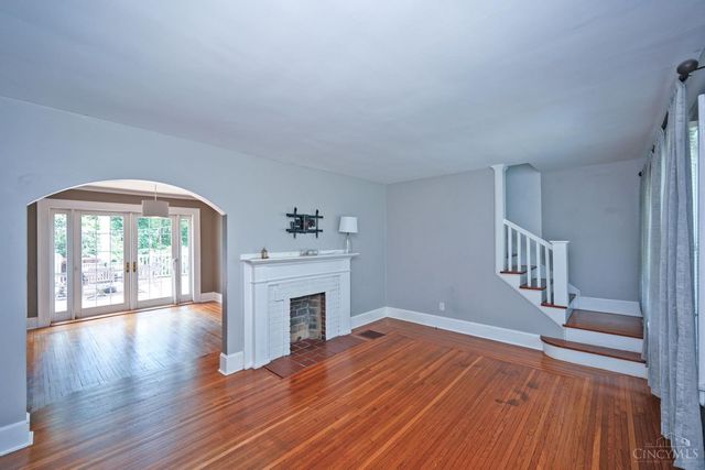 5830 Woodmont Avenue, Cincinnati, OH 45213