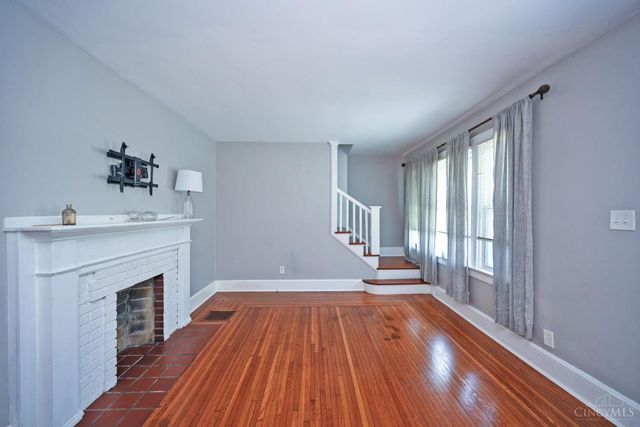 5830 Woodmont Avenue, Cincinnati, OH 45213