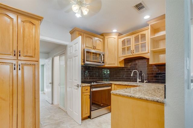 1632 NW 6th Ave, Fort Lauderdale, FL 33311