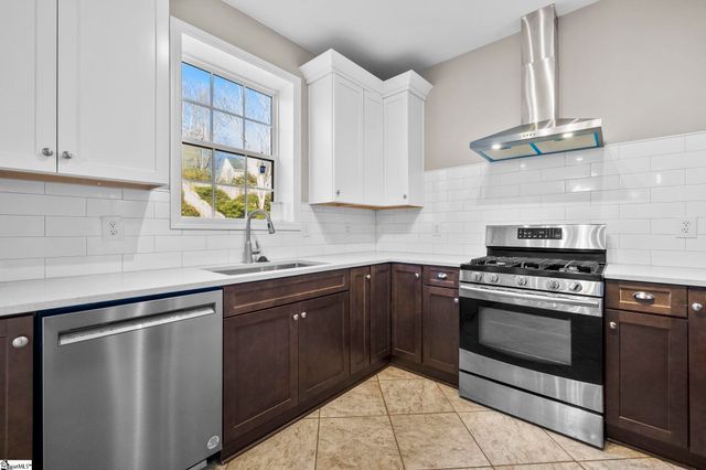 22 Stonewater Drive, Simpsonville, SC 29680