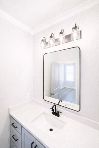 224 Fox Run Lane, Robinson, TX 76706