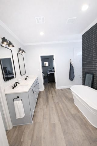 224 Fox Run Lane, Robinson, TX 76706