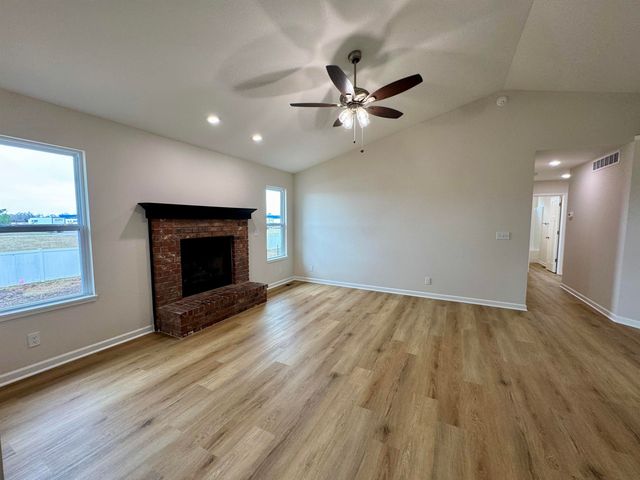 10403 W 35th St S, Wichita, KS 67215