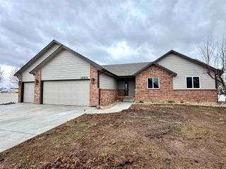 10403 W 35th St S, Wichita, KS 67215