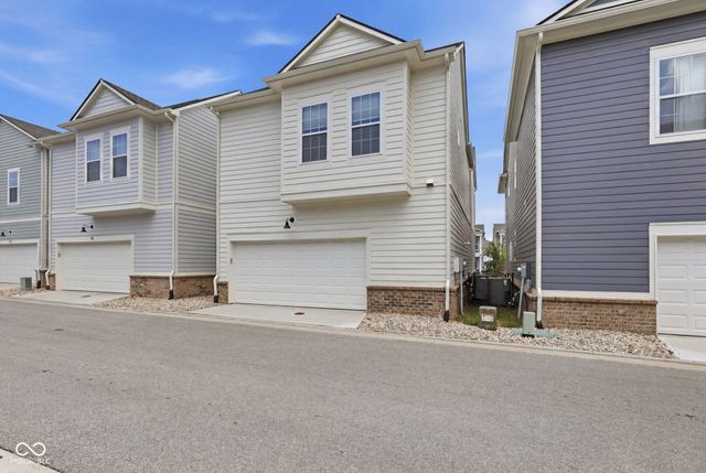 892 Templeton Drive, Carmel, IN 46032