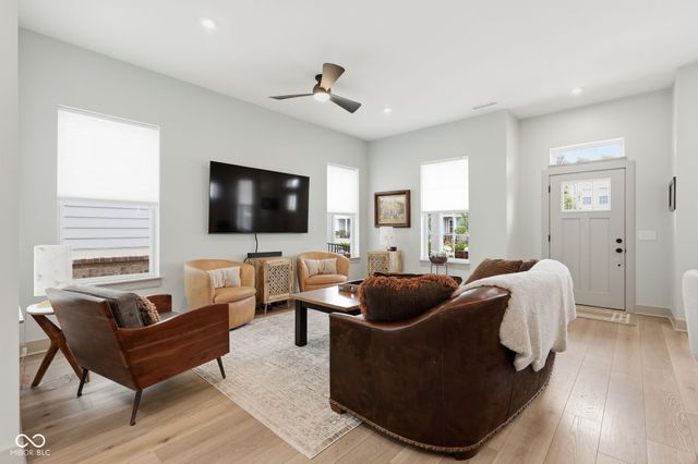 892 Templeton Drive, Carmel, IN 46032