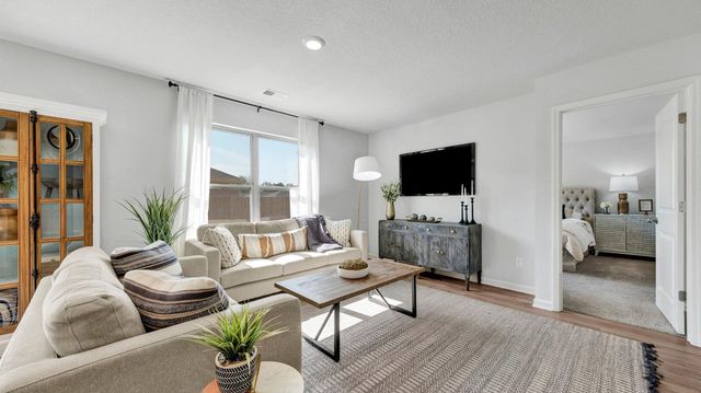 7933 ROYSTER CREEK DR E, Millington, TN 38053