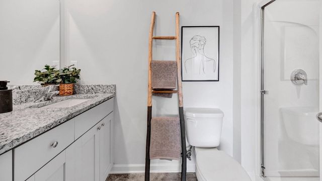 7933 ROYSTER CREEK DR E, Millington, TN 38053