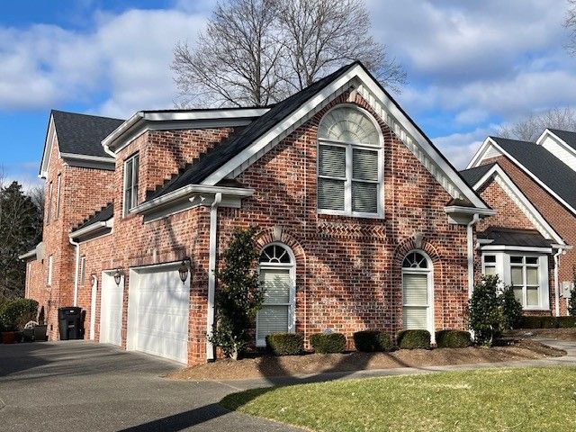 612 Burghley Ln, Franklin, TN 37064