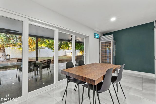 3938 E CHEERY LYNN Road, Phoenix, AZ 85018