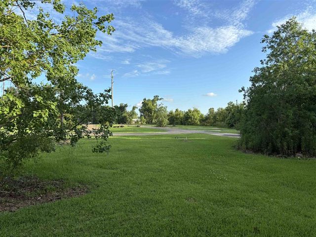 2020 Carr Lane, Sulphur, LA 70663