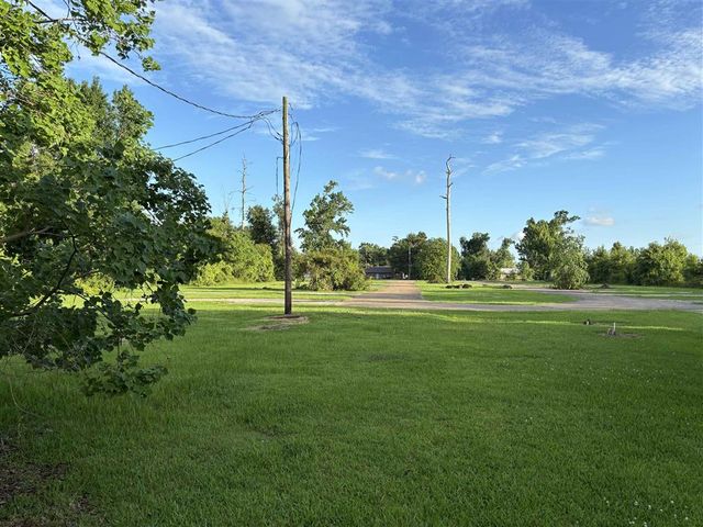 2020 Carr Lane, Sulphur, LA 70663