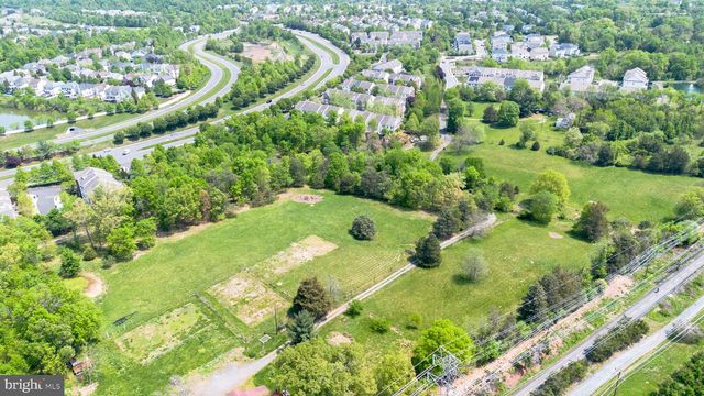 43537 GRAVES LN, Ashburn, VA 20147