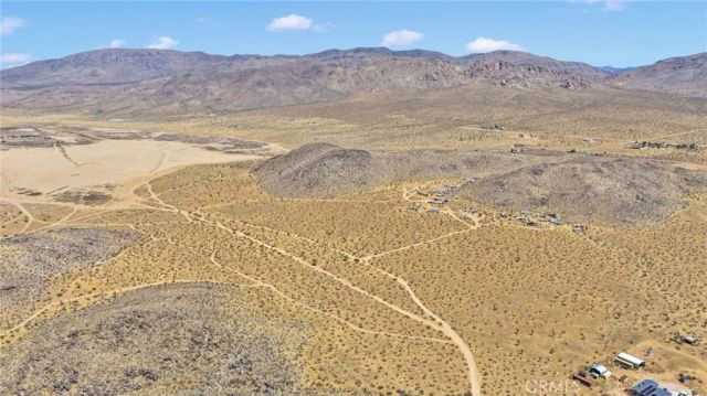 1 Fairview Valley, Apple Valley, CA 92307