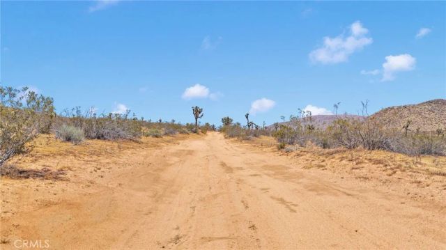 1 Fairview Valley, Apple Valley, CA 92307