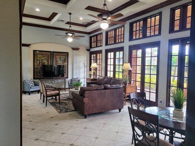 4167 N Haverhill Road 1111, West Palm Beach, FL 33417