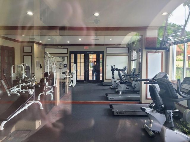 4167 N Haverhill Road 1111, West Palm Beach, FL 33417