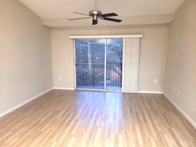 4167 N Haverhill Road 1111, West Palm Beach, FL 33417