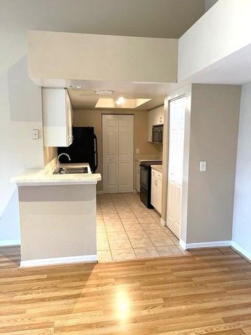 4167 N Haverhill Road 1111, West Palm Beach, FL 33417