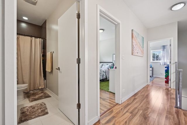 1214 N ROCKWELL Street, Chicago, IL 60622