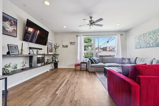 1214 N ROCKWELL Street, Chicago, IL 60622