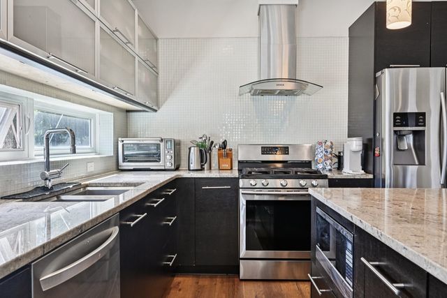 1214 N ROCKWELL Street, Chicago, IL 60622