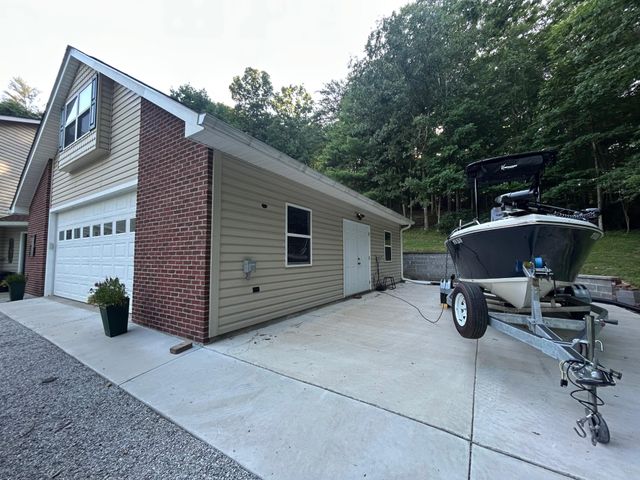 290 Goodstock Road, Crossville, TN 38555