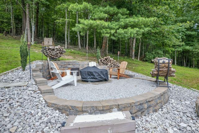 290 Goodstock Road, Crossville, TN 38555